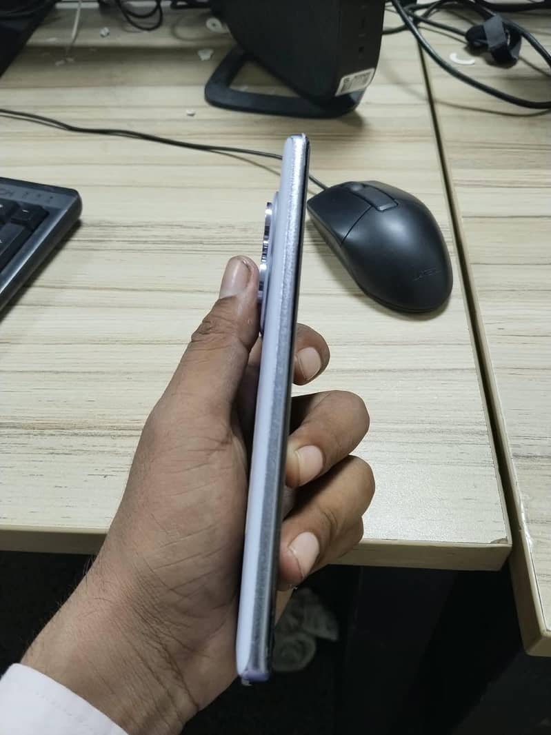 Xiaomi Redmi Note 14 Pro 3
