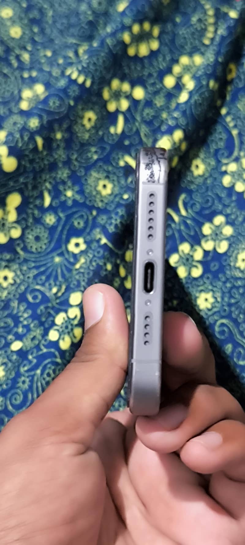 Apple iPhone 15 Pro Max 3