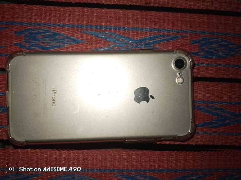 Apple iPhone 7 4