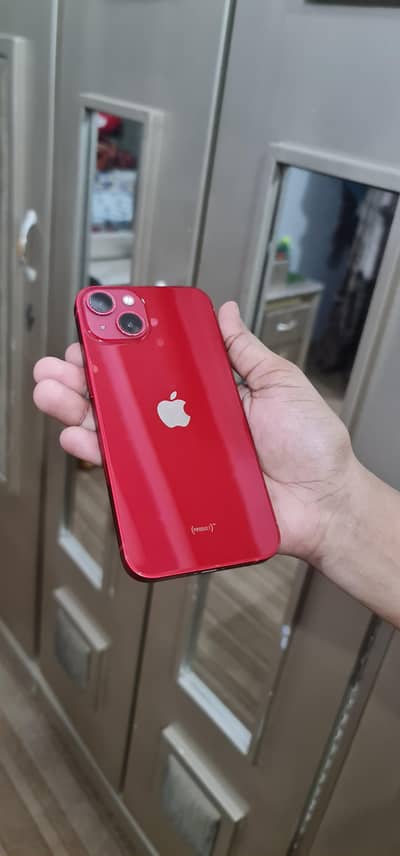 Apple iPhone 13