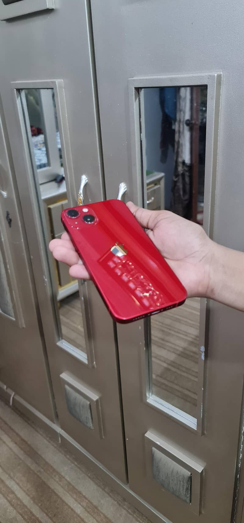 Apple iPhone 13 1