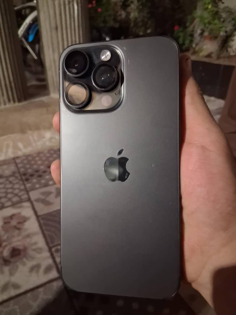 Apple iPhone 15 Pro Max 0