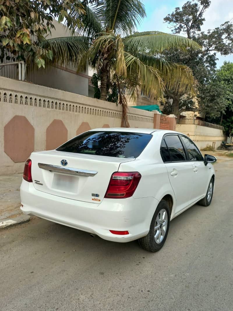 Toyota Corolla Axio 2017 6