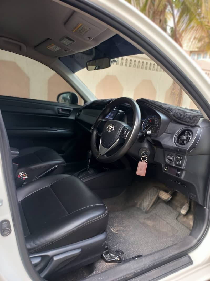 Toyota Corolla Axio 2017 9