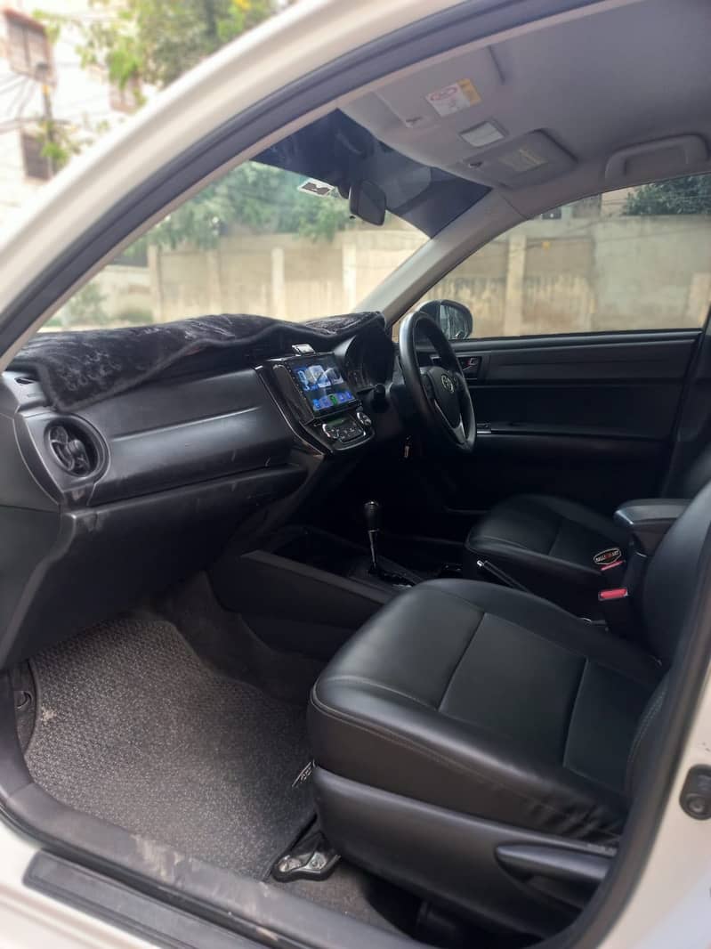 Toyota Corolla Axio 2017 12