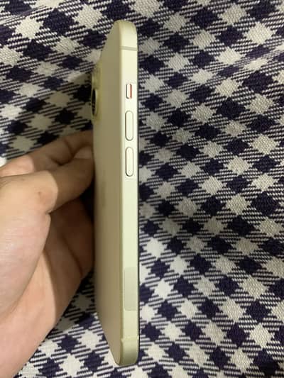 Apple iPhone 15
