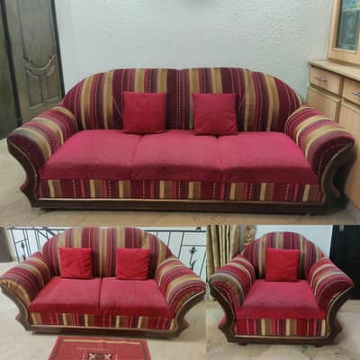 6-Seater Classic Wooden Sofa Set (3 + 2 + 1) in Good Condition
