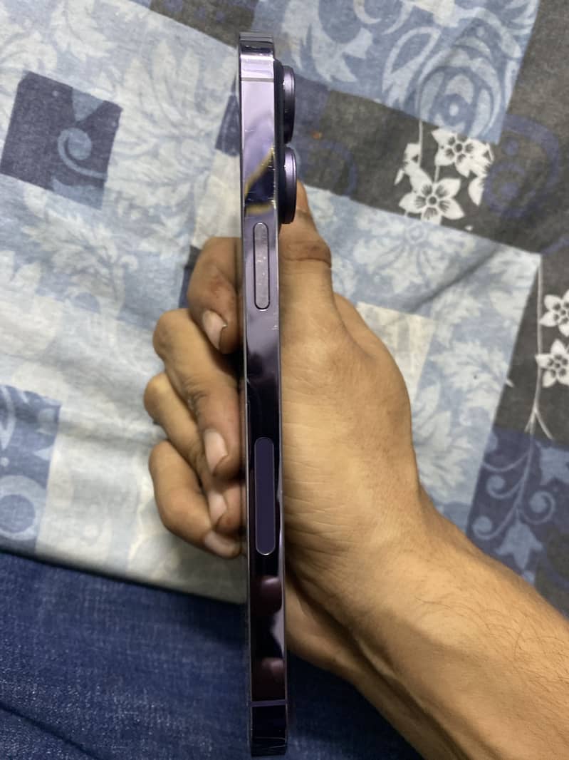 Apple iPhone 14 Pro Max 1
