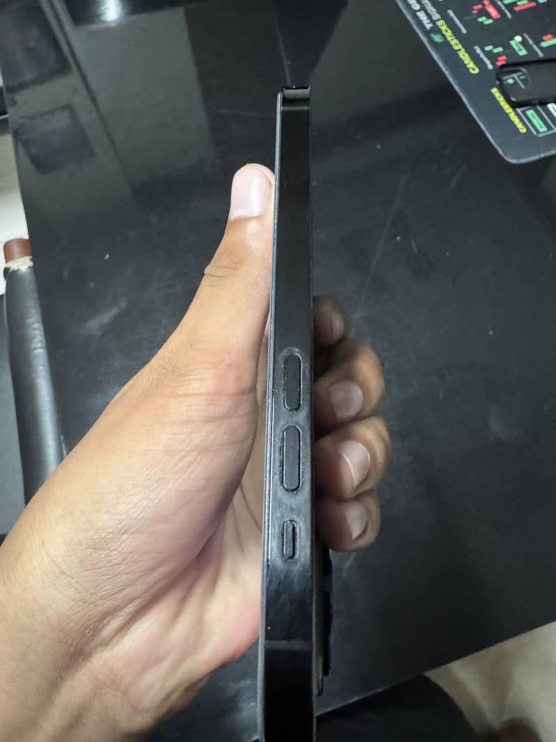 Apple iPhone 14 Pro 4