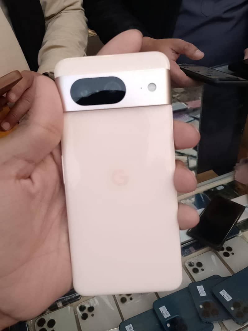 Google Pixel 8 1