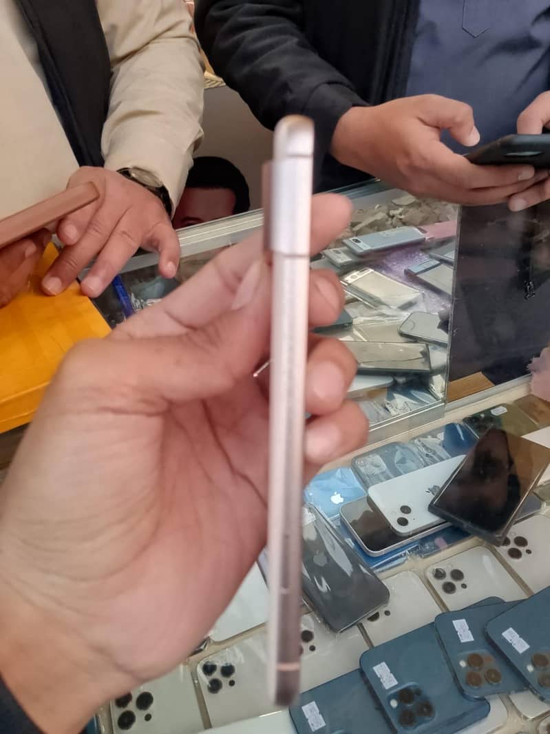 Google Pixel 8 2