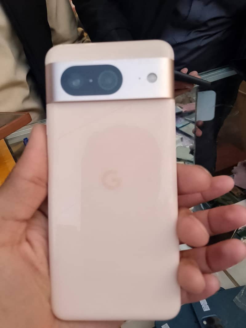 Google Pixel 8 5