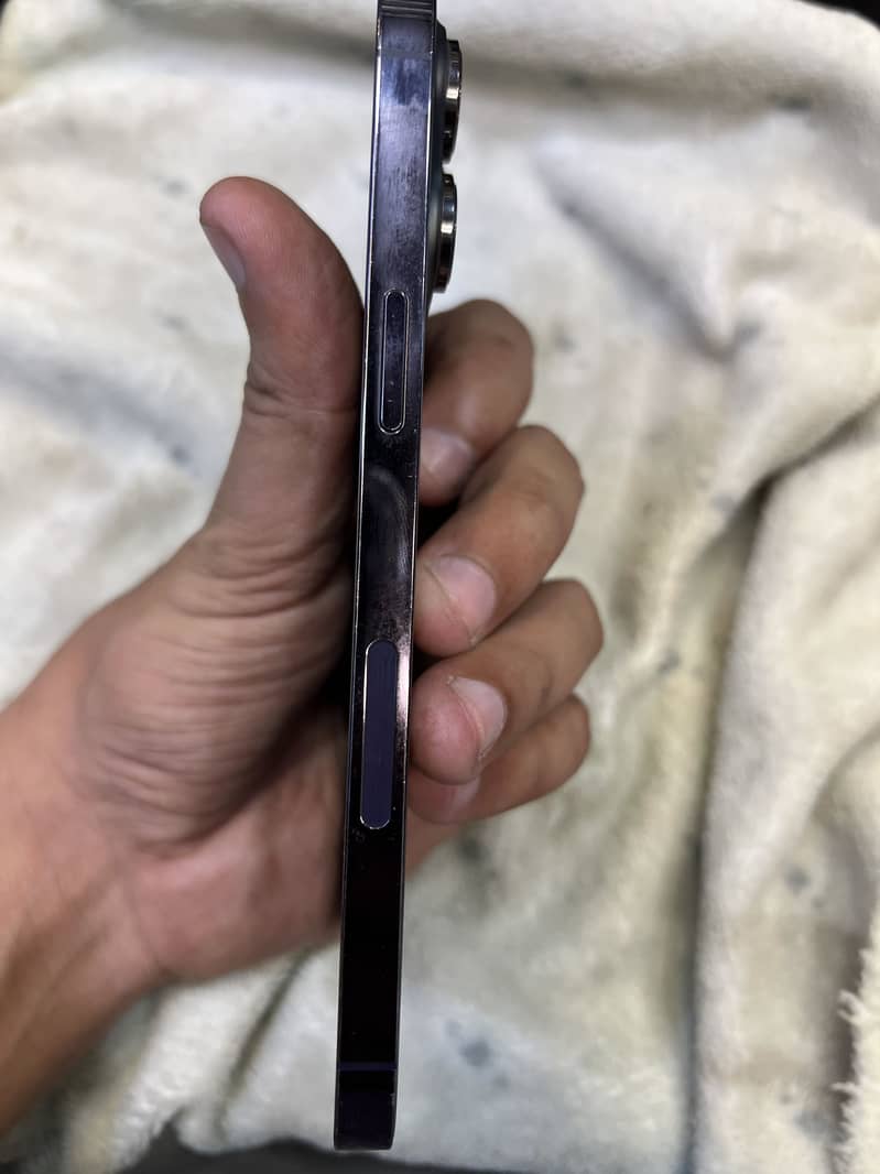 Apple iPhone 14 Pro Max 3