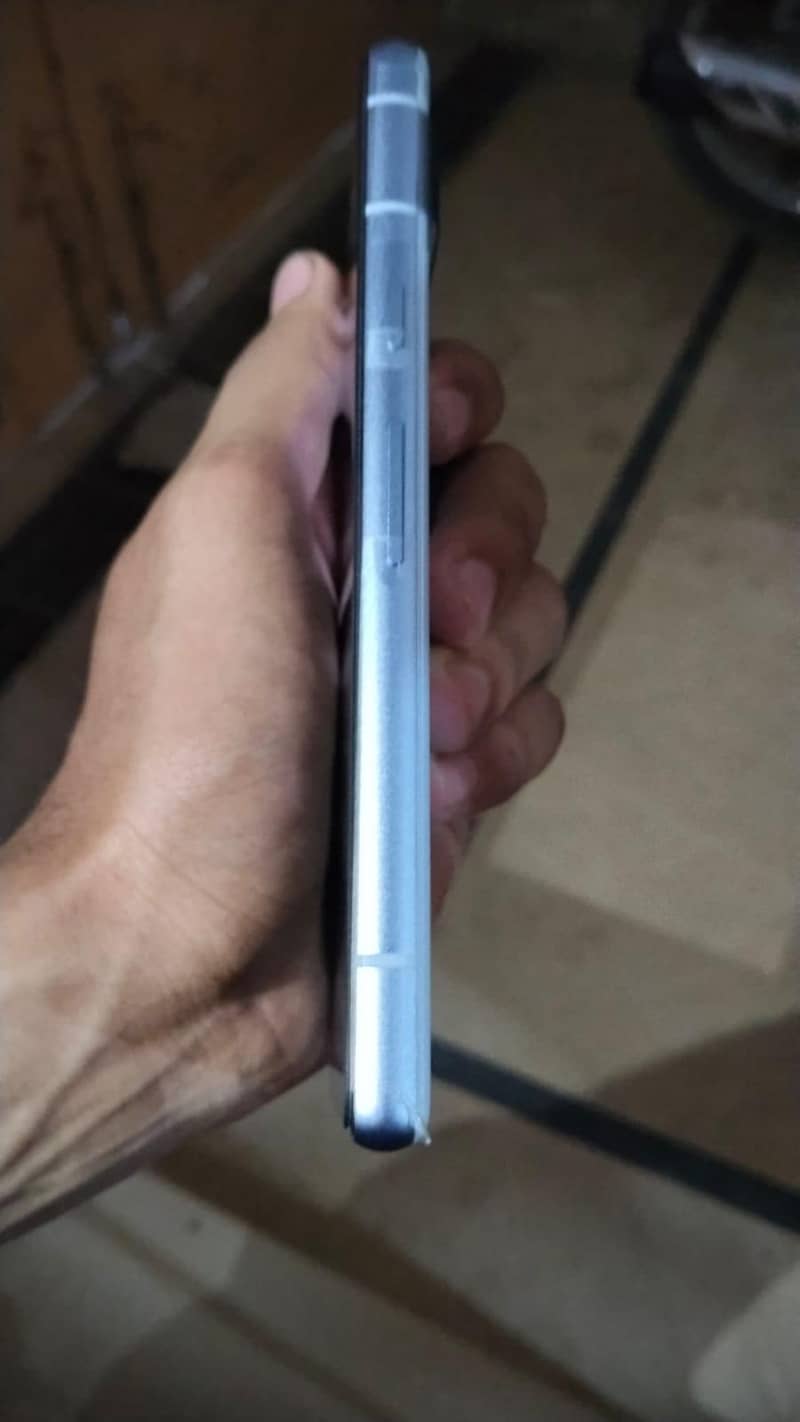 Google Pixel 7a 2