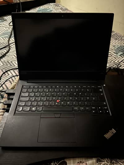 Lenovo Thinkpad | Ryzen 5 3500U
