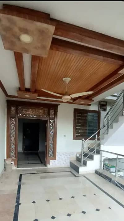 {Vip location} 8 Marla Upper Portion