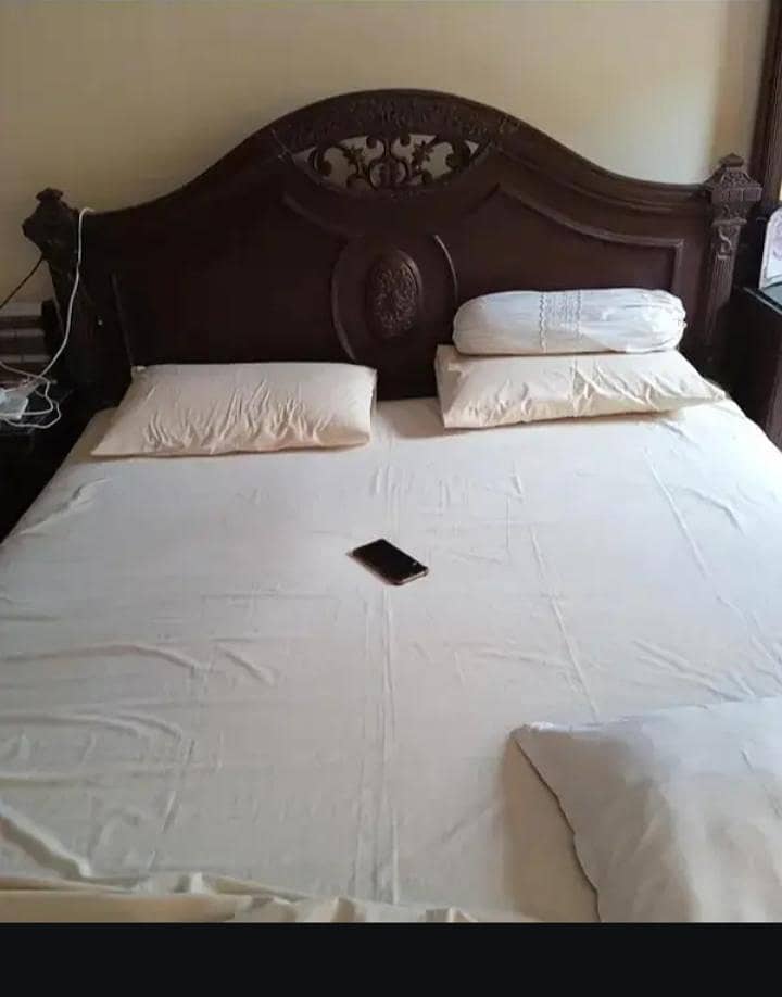 double bed dressing table and two side table 1