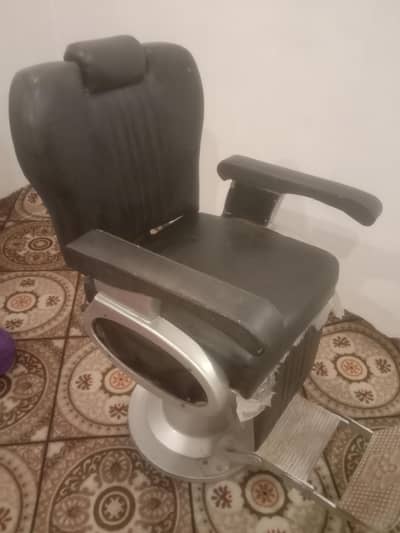 Hydraulic Barber Chair / Salon Chair - Heavy Duty - Suraj Kund Multan