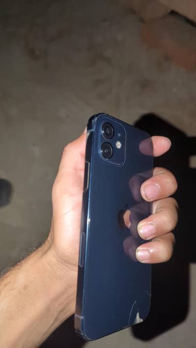 Apple iPhone 12