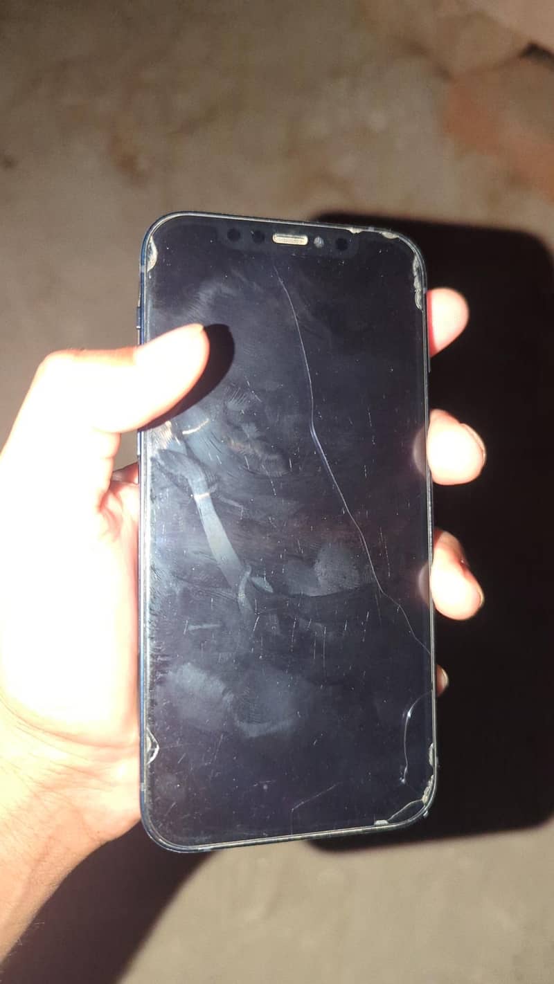 Apple iPhone 12 3