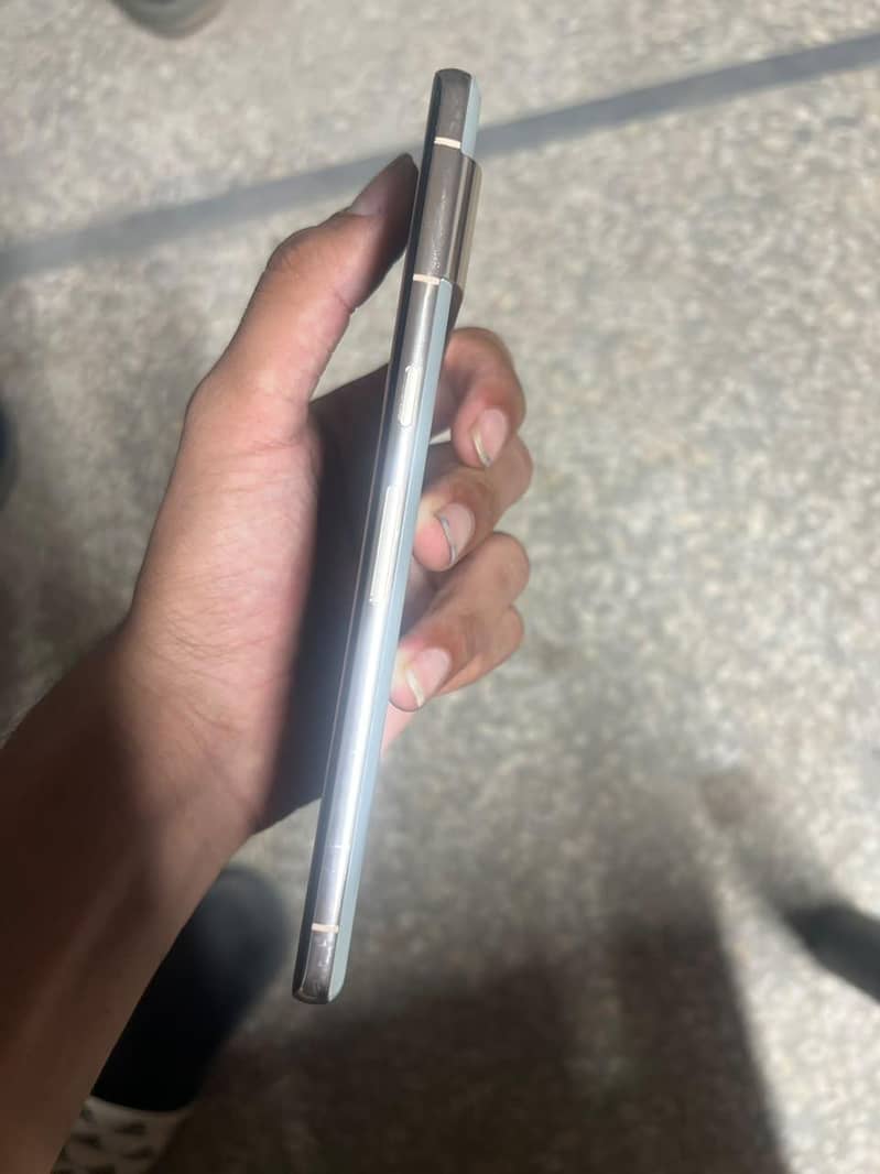 Used Google pixel 7 pro 4