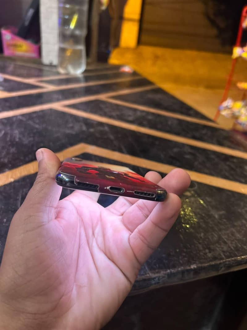 Apple iphone X 3