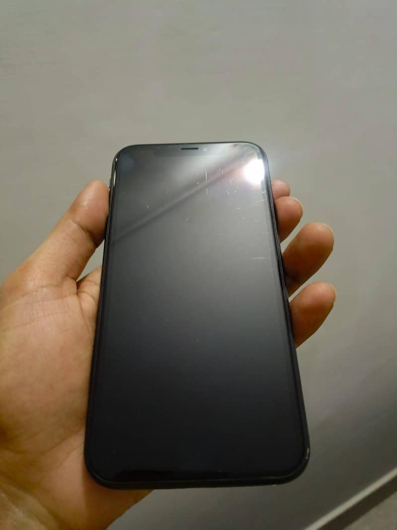 Apple iPhone XR 1