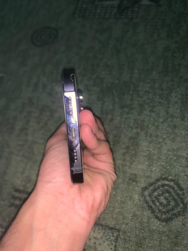 Apple iPhone 14 Pro Max 4