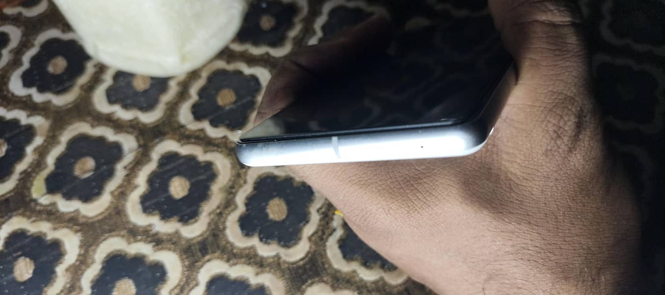 Google Pixel 7 3