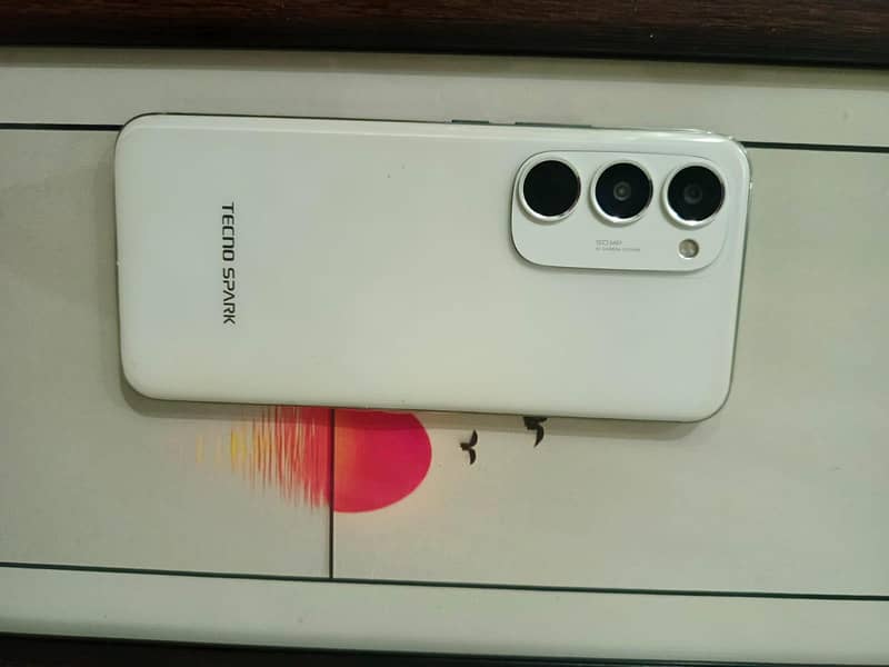 Tecno spark 40 pro plus 2