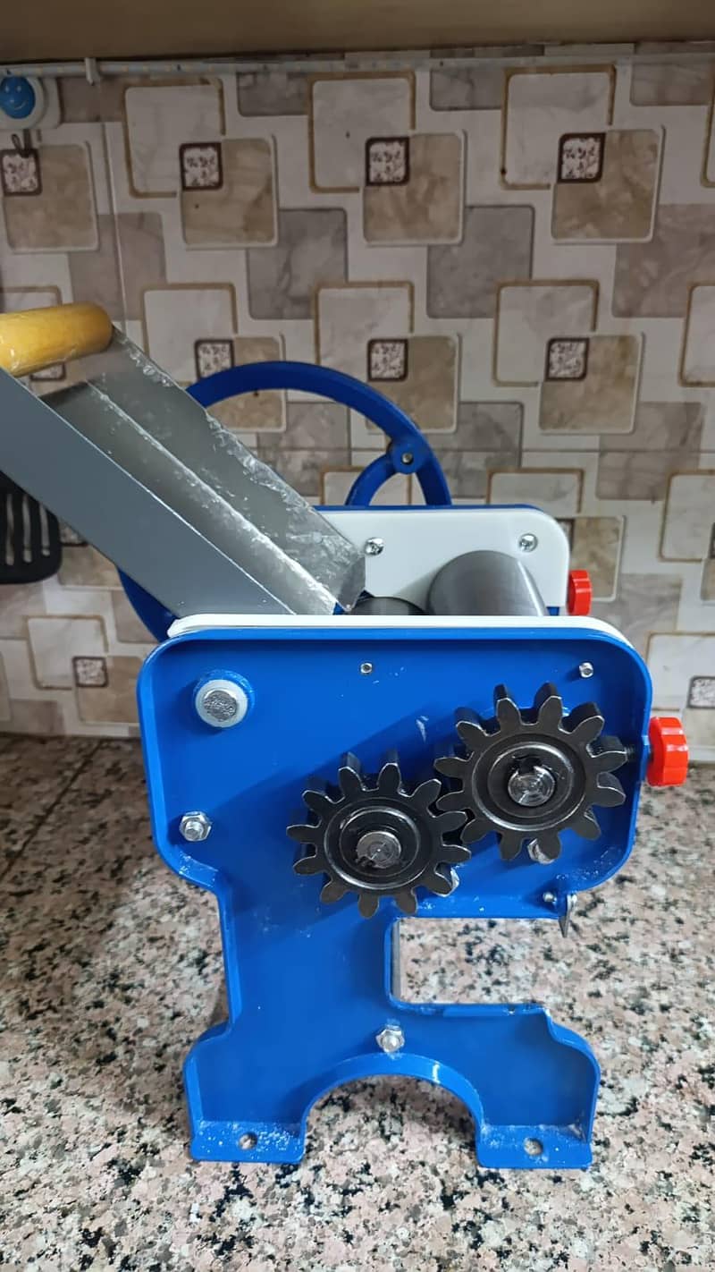 Noodle making machine 4