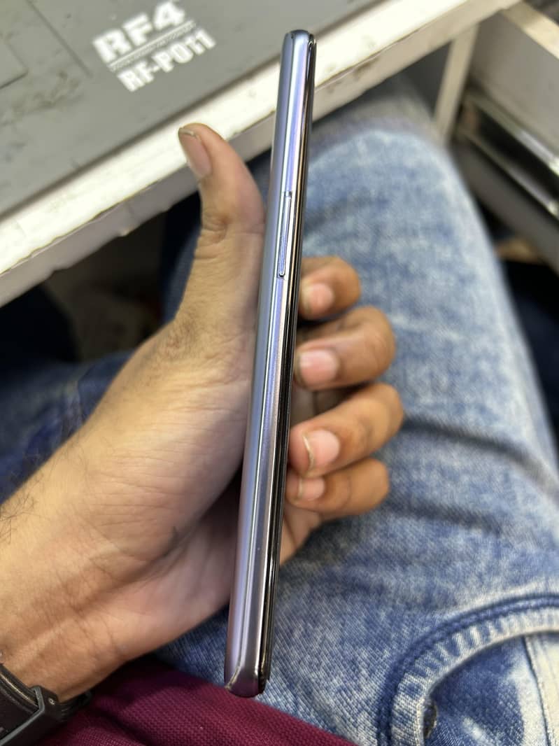One Plus 9 5G 3
