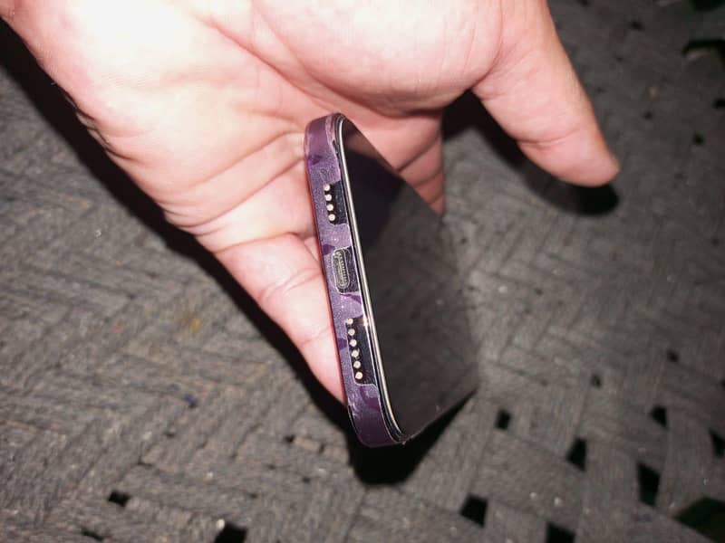 Apple iPhone 14 Pro Max 2