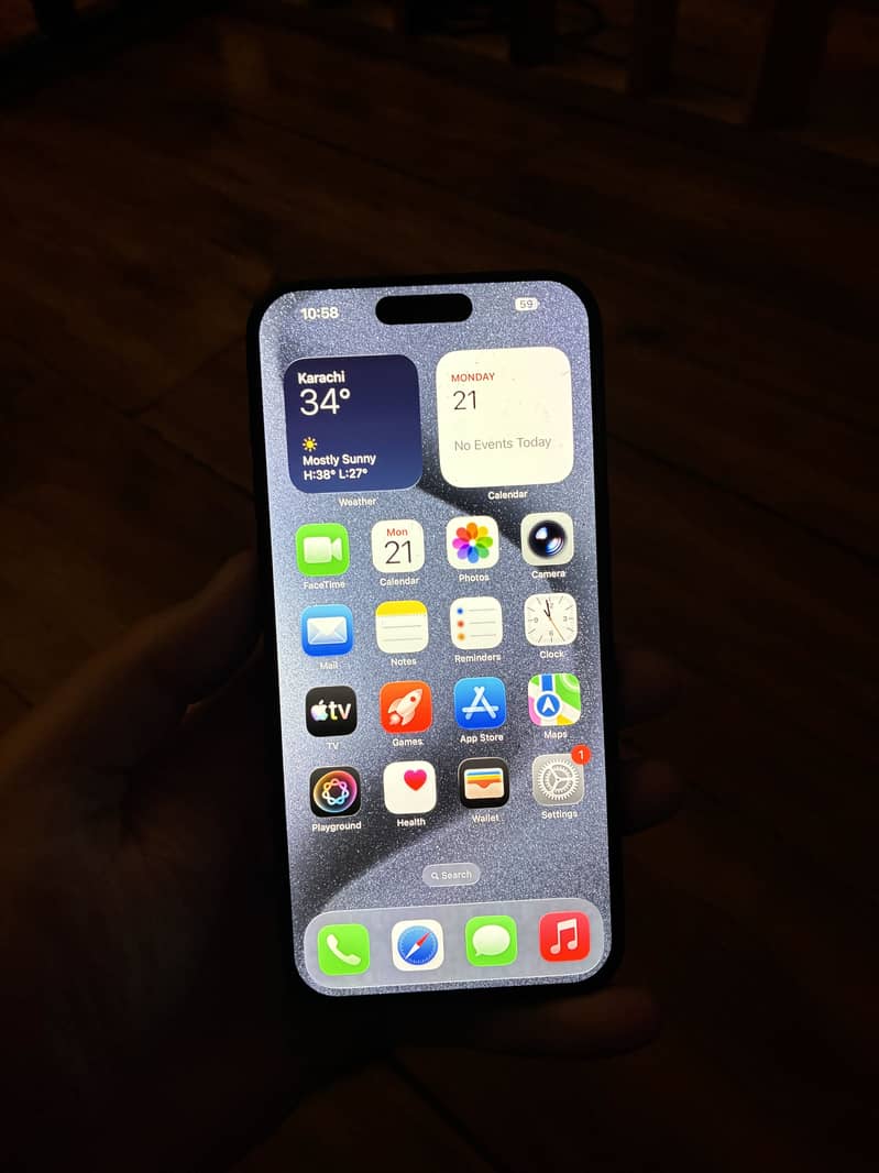 iPhone 15 Pro Max 2