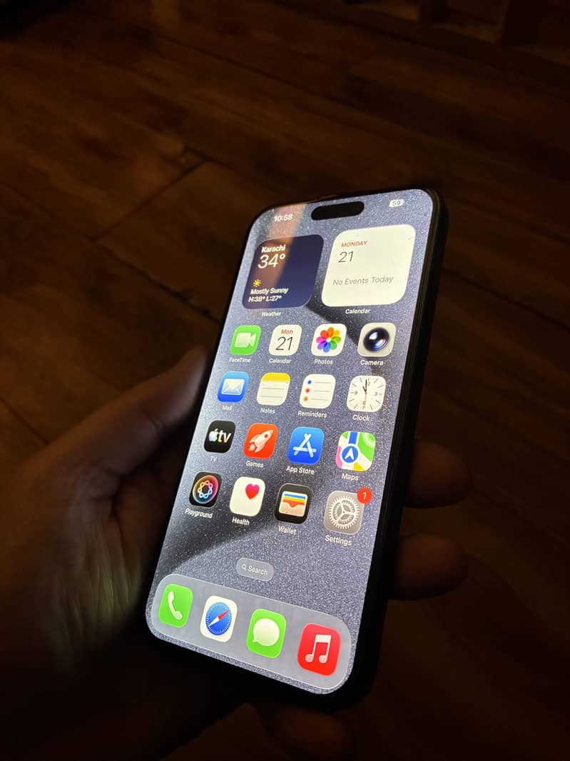 iPhone 15 Pro Max 3