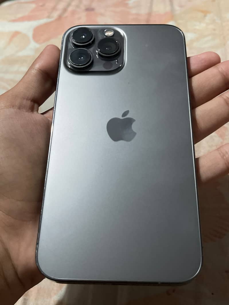 Apple iPhone 13 Pro Max 4