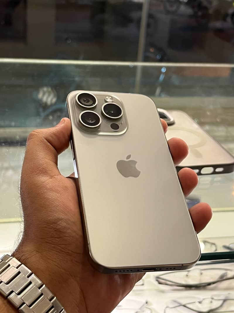 Apple iPhone 15 Pro 7