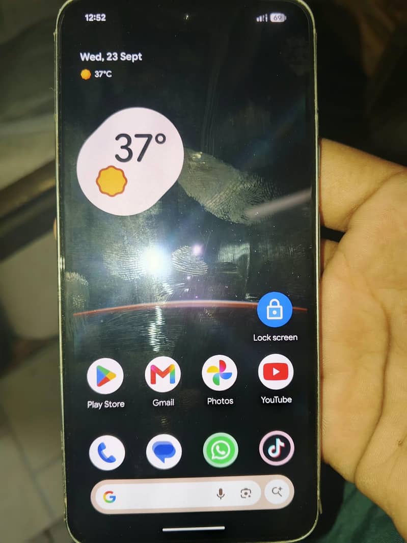 Google pixel 8 1