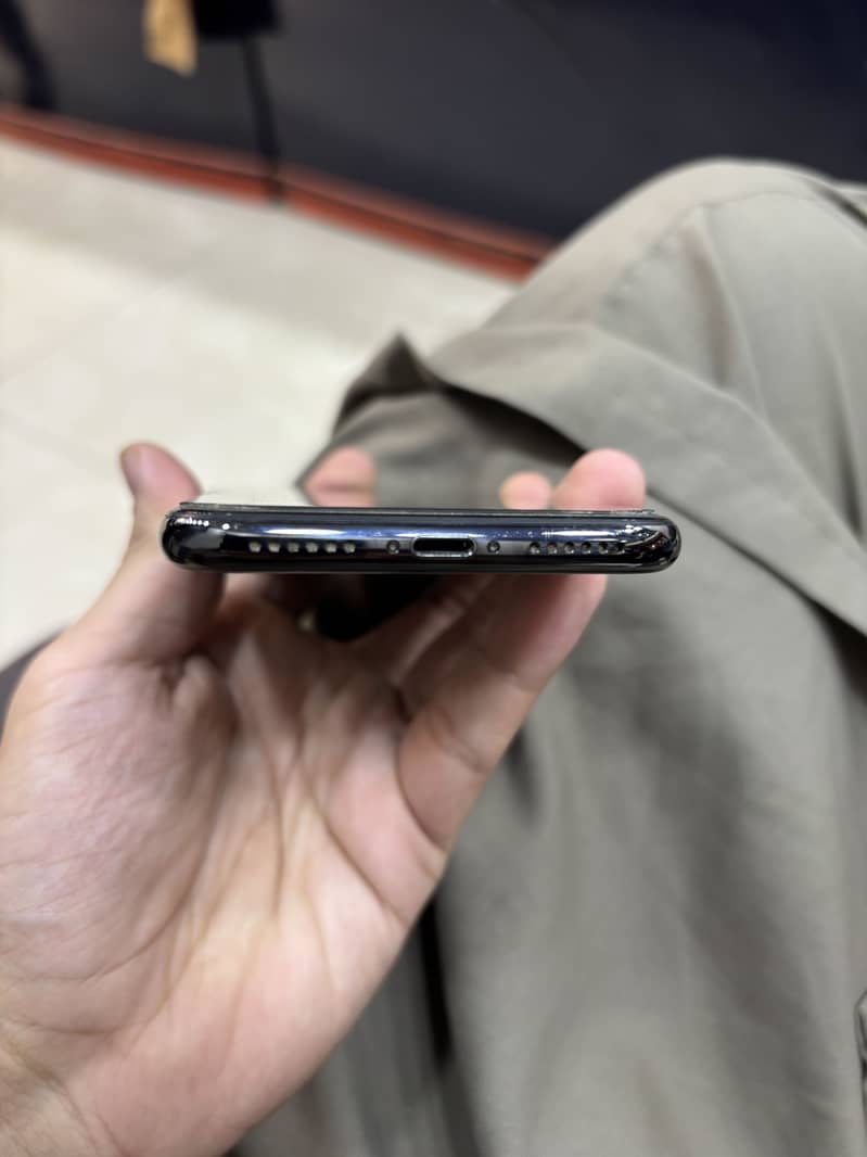 Apple iPhone X 2