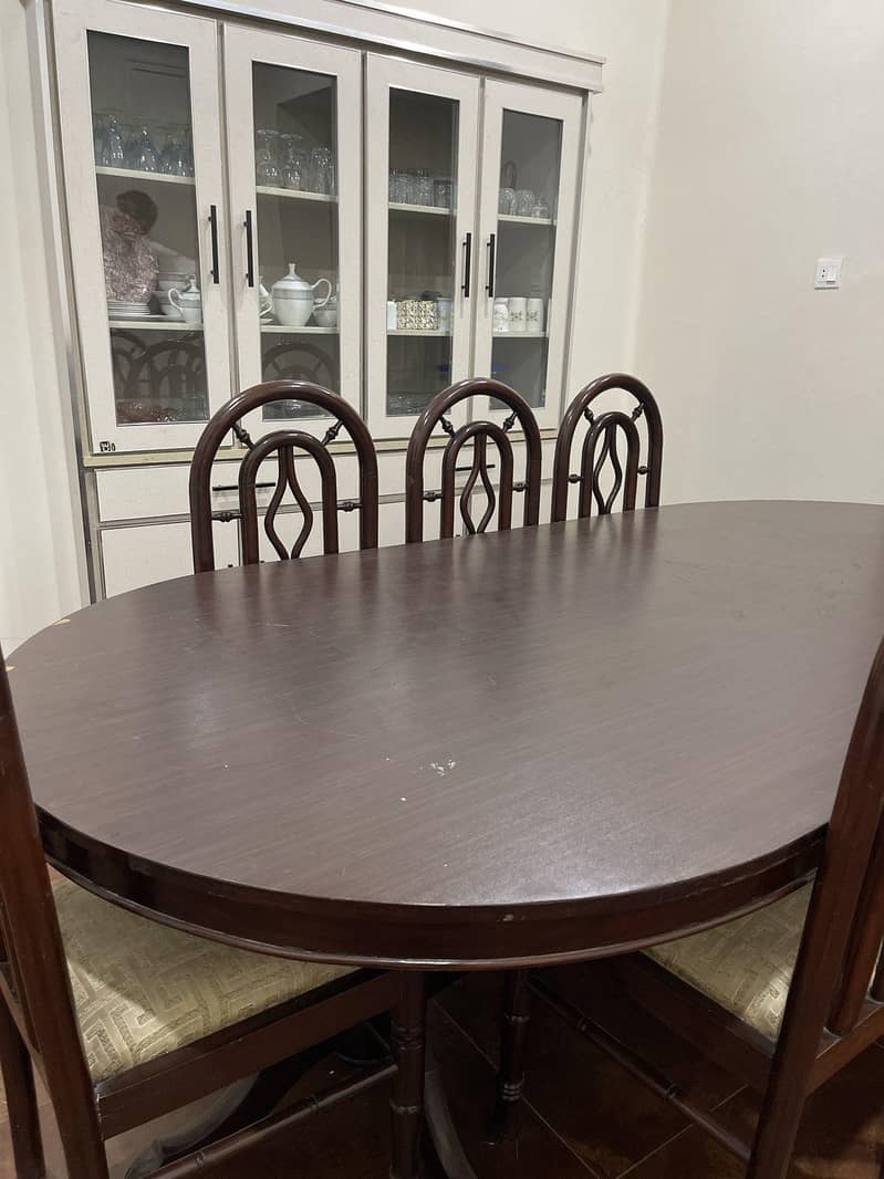 Dining table. 8 sitters 1
