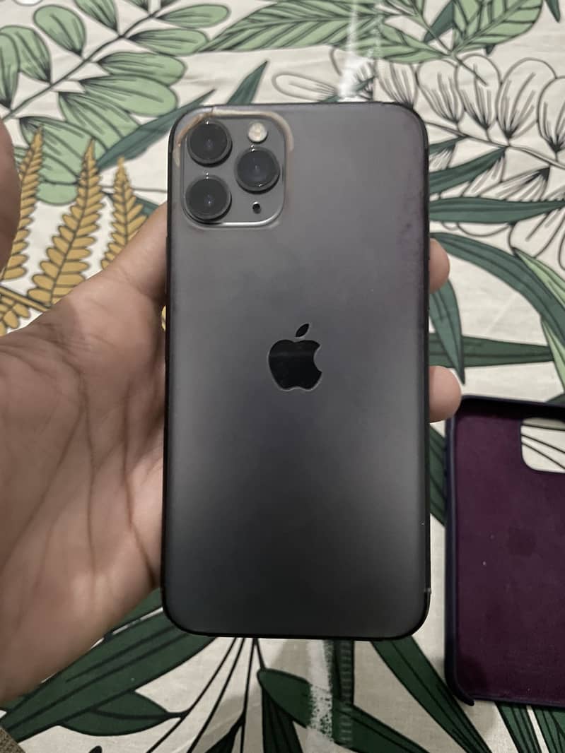 Apple iPhone 11 Pro 1