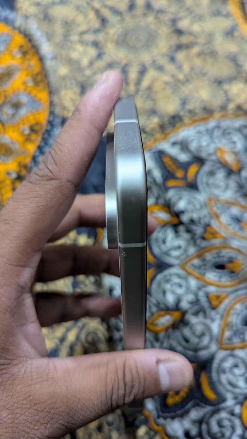 Google Pixel 9 4