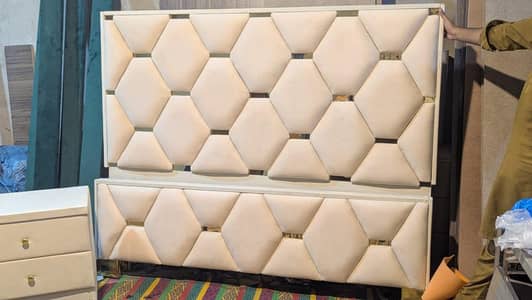 hu7bed sets available