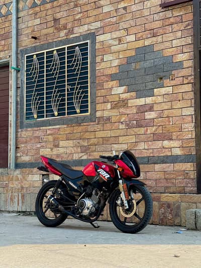 Yamaha YBR esd Modified