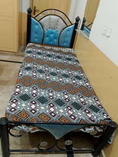 3 Single beds for sale