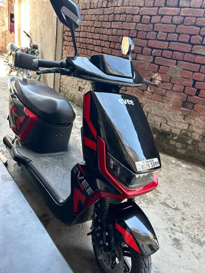 Evee Gen Z Electric Bike | 840 KM Driven | 10/10 Condition