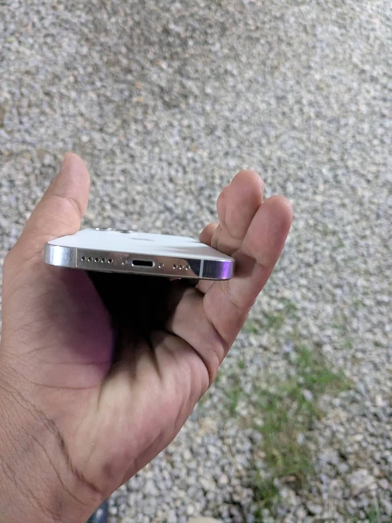 Apple iPhone 12 Pro 3