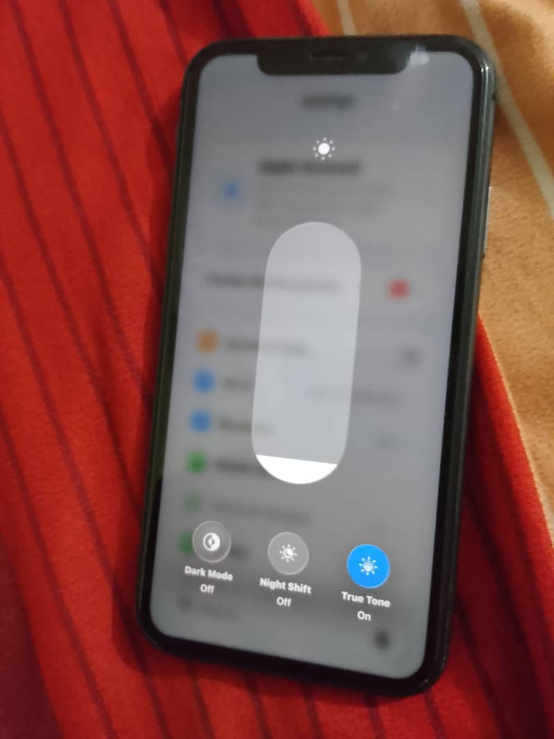 Apple iPhone 11 7