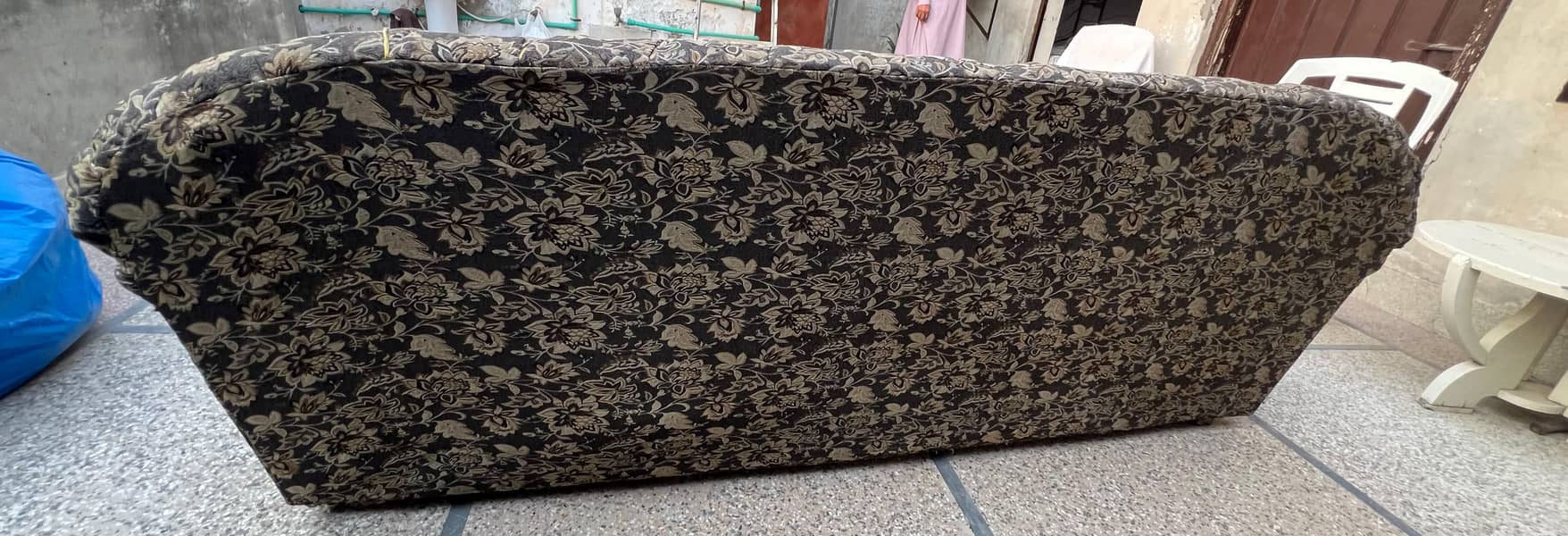 Sofa used 1