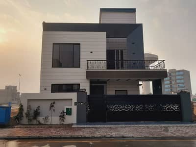 10 Marla House for Sale in OVERSEAS C Block, Bahria Town Lahore Prime Location